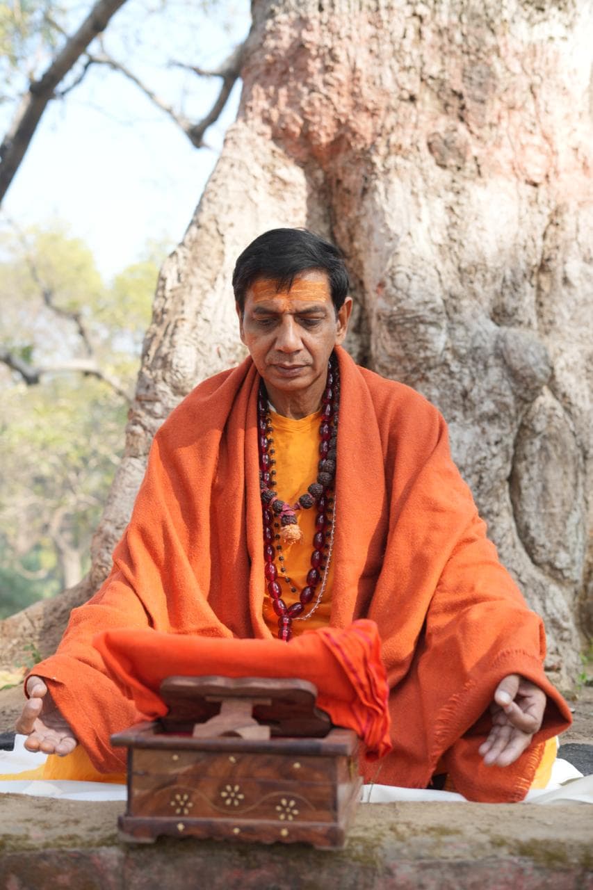 परम पूज्य श्री महेश प्रकाश शर्मा जी महाराज — औपचारिक चित्र